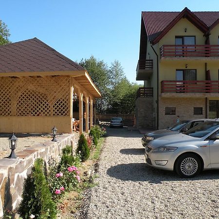 Pensiunea Roua Muntelui Dejani Zewnętrze zdjęcie