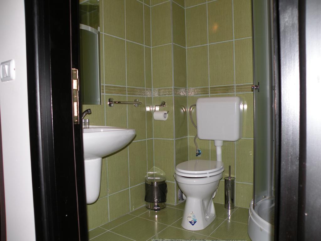 Pensiunea Roua Muntelui Dejani Pokój zdjęcie